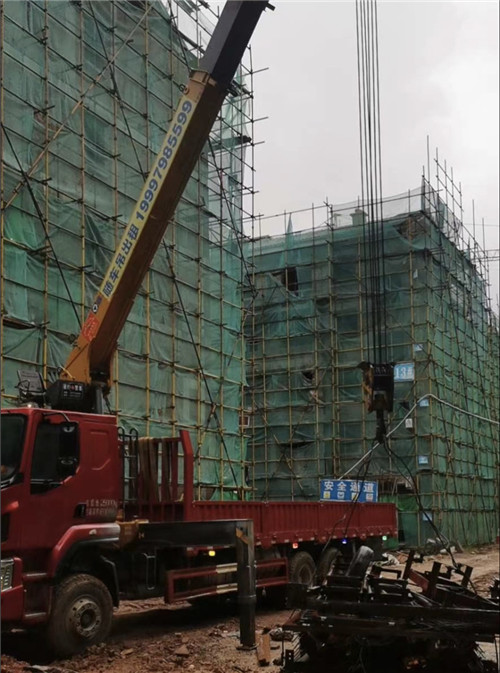 鼎湖区“慢工细活”—— 吊车的 “微动控制” 技术